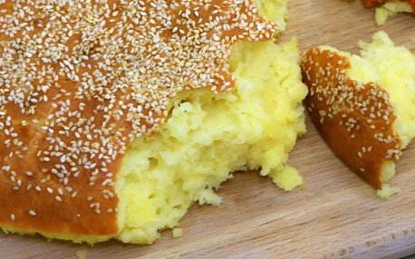 Brza Pogača sa Kiselim Mlekom