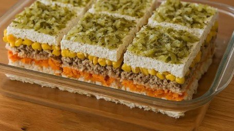 Slojevita Mimoza sa Tunjevinom