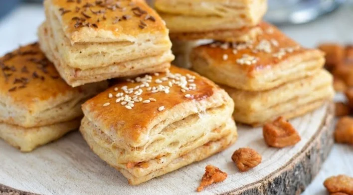 Domaće Pogačice s Čvarcima (Čvarkuše) – Tradicionalni Recept