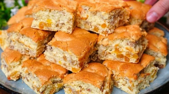 Brzi Poljski Kolač sa Orasima – Gotov za 5 Minuta