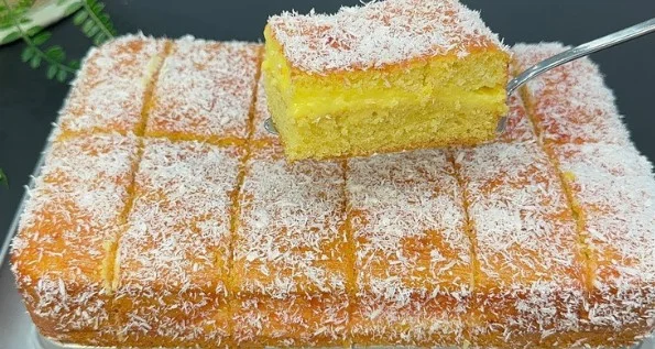 Najmekši Limun Kolač Ikada – Kremasto Srce Koje Se Topi u Ustima!