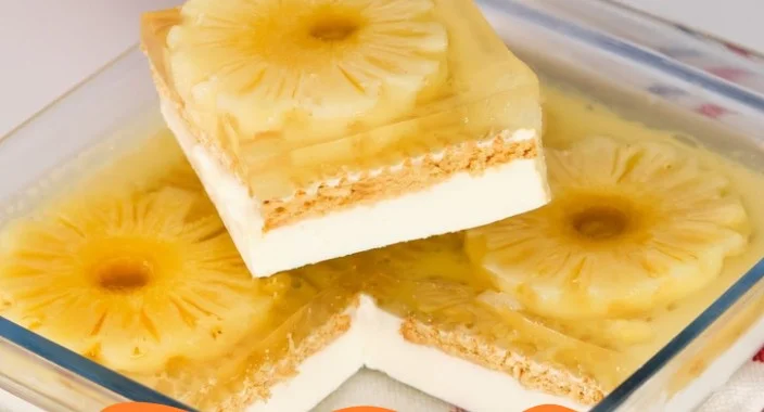 Neverovatan Desert za 5 Minuta! Bez Rerne, Bez Brašna – Lagan kao Oblak (Ananas Torta)