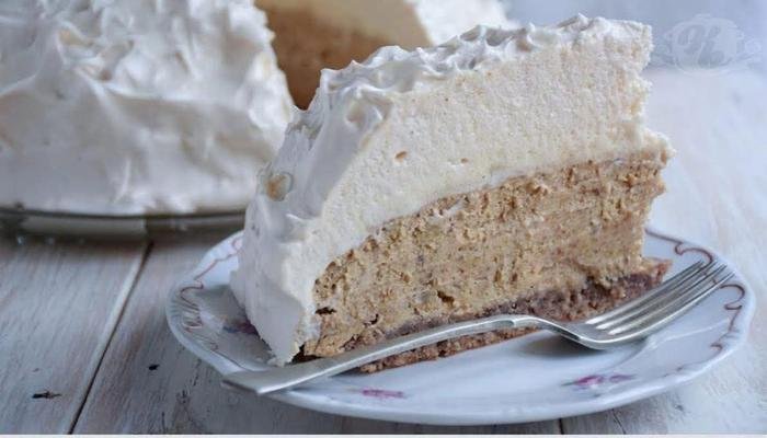 Starinski Recept za Bombu Tortu – Najbolji Tradicionalni Užitak