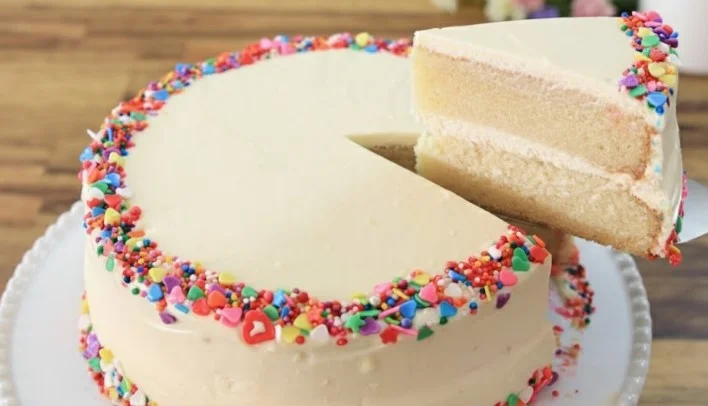 Klasična vanila torta za rođendane
