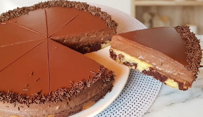 Najčokoladnija kremasta torta