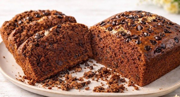 Dupli Čokoladni Banana Kolač – Sočan i Spreman za 5 Minuta