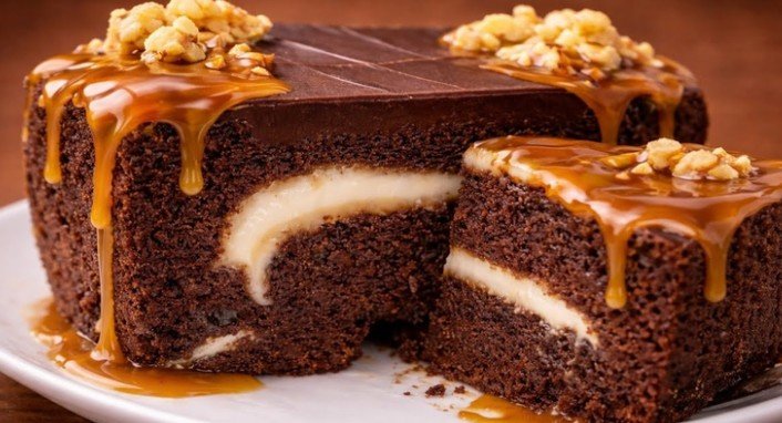 Čokoladna Torta sa Puding Iznenađenjem (Šokantno Dobra!)