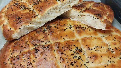 Tradicionalna Turska Ramazanska Lepinja (Pide): Savršen Domaći Hleb