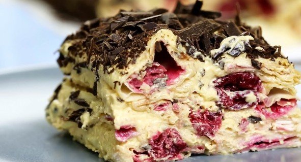 Torta “Višnjino Blaženstvo” Bez Pečenja (Gotova za samo 15 minuta!)