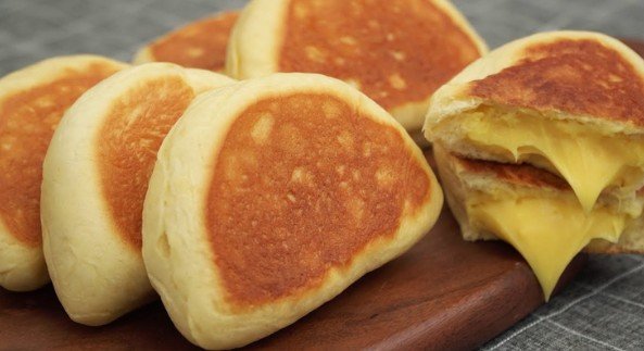 Mekana Peciva sa Vanila Kremom (Peku se u Tiganju, Bez Rerne!)