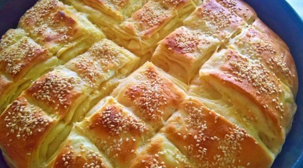 Lisnata Pogača sa Sirom “Kockica” (Mekana i Neverovatno Ukusna!)