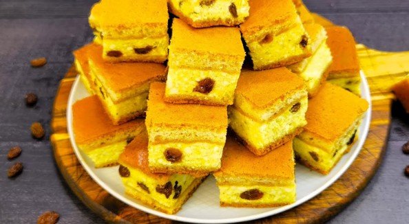 Prelivena Pita sa Slatkim Sirom i Suvim Grožđem: Recept na Kašike!