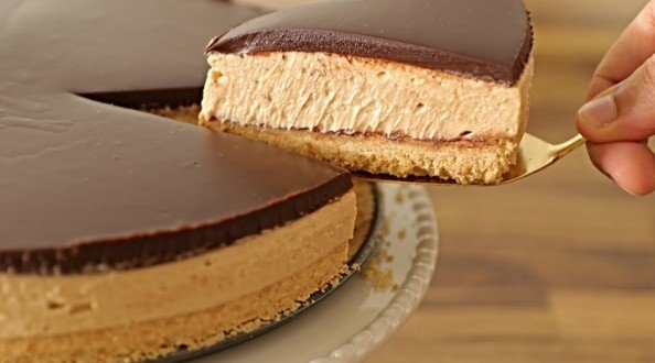 Čizkejk sa Kikiriki Puterom (Bez Pečenja i Bez Želatina!)