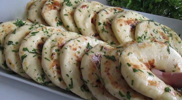 Domaći Hleb Bez Kvasca iz Tiganja: Gotov za 10 Minuta!