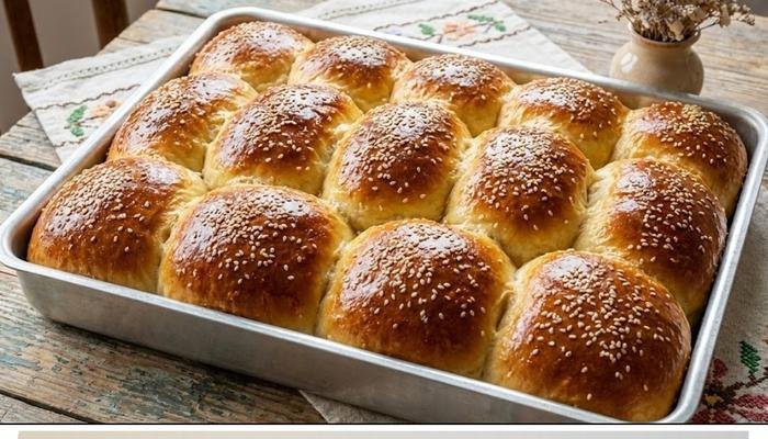 Najbolji Recept za Domaće Zemičke koje se Same Listaju