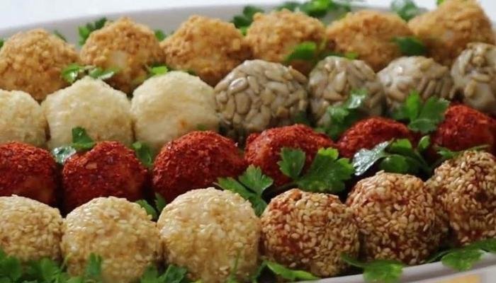 Savršene posne slane kuglice: Isprobajte 6 ukusa iz jedne smese – Receptizasve