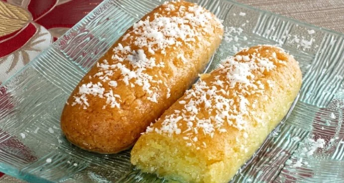 Starinske hurmašice sa kokosom: Najmekši biskvitni desert preliven hladnom agdom