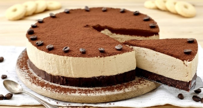 Čizkejk sa kafom koji se ne peče (Najkremastiji desert za ljubitelje kafe!)