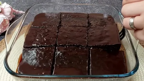 Najbolji i Najlakši Čokoladni Kolač: Super Sočan i Neodoljiv!