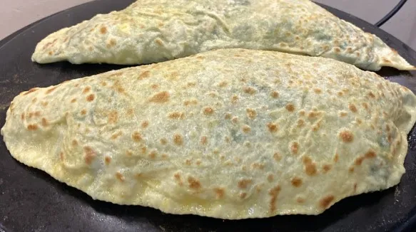 Domaće Gözleme sa Spanaćem: Savršeno Tanko Testo Bez Kvasca!