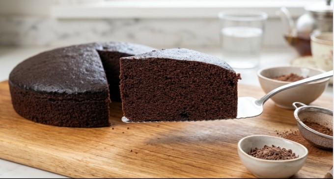 Jednostavan i sočan čokoladni kolač (Bez rerne, spreman na pari!)