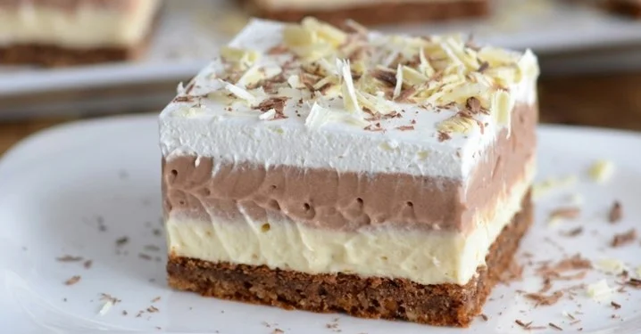 Kremasti lješnjak kolač sa Nutellom koji će vas potpuno oboriti s nogu