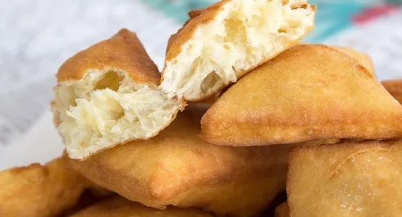 Brzi Jogurt Uštipci: Meki, Šupljikavi i Gotovi za Samo 10 Minuta!