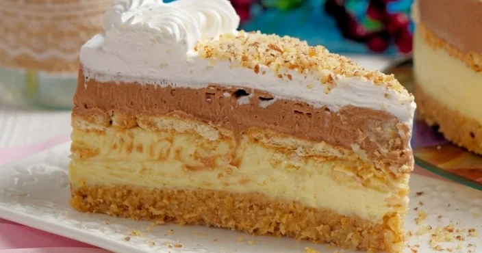 Najbolja kremasta posna biskvitna torta sa lešnikom koja se prosto topi