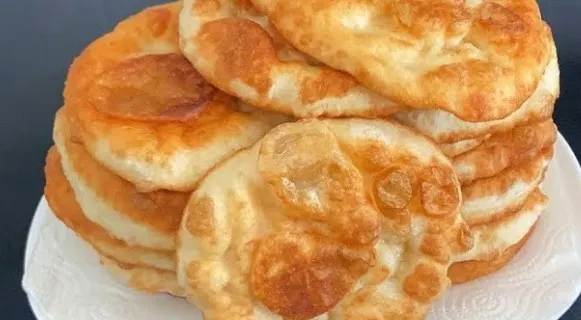 Brzi Hačapuri sa Kefirom: Gotov za Samo 10 Minuta!