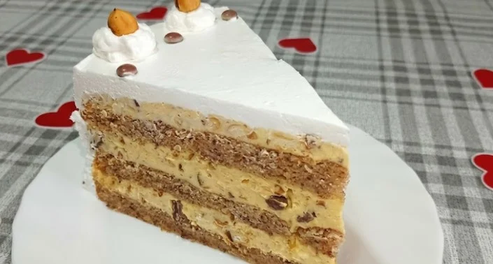 Grčka torta sa lešnikom i čokoladom: Kraljica prazničnih trpeza koja biskvitno mliječno osvaja
