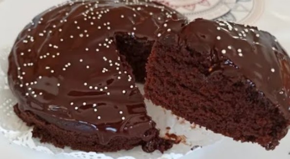 Najjednostavnija Čokoladna Torta Bez Jaja i Miksera: Gotova za Tili Čas!