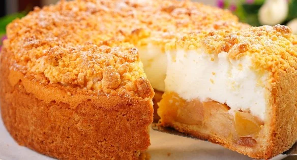 Neodoljiva Pita od Jabuka sa Sufle Kremom Koja se Topi u Ustima!