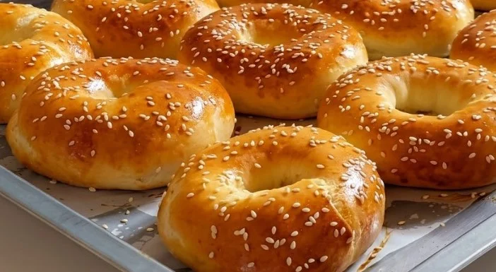 Domaći biskvitni đevreci: Tajna najmekšeg jutarnjeg peciva sa mliječnom aromom