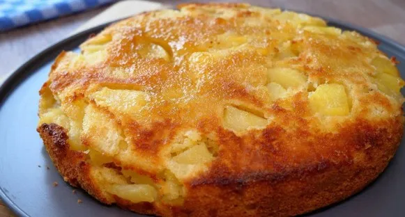 Najbolji Kolač sa Jabukama Gotov za 10 Minuta: Recept Koji Morate Probati!