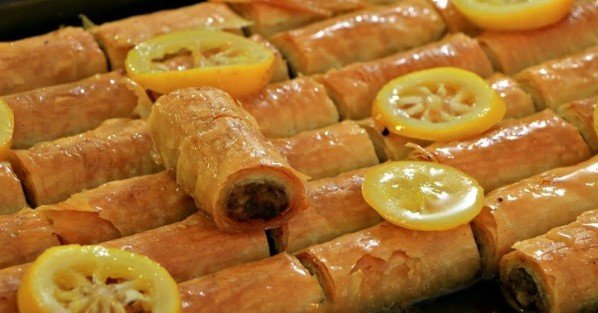 Posne Baklava Rolnice sa Orasima i Grizom: Najlepši Recept!