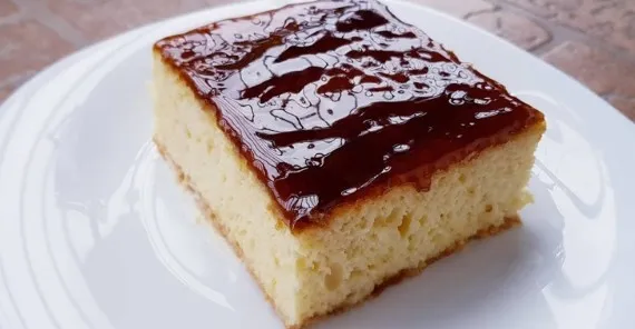 Originalni Trileće Kolač: Savršen Recept za Najsočniju Mlečnu Poslasticu!