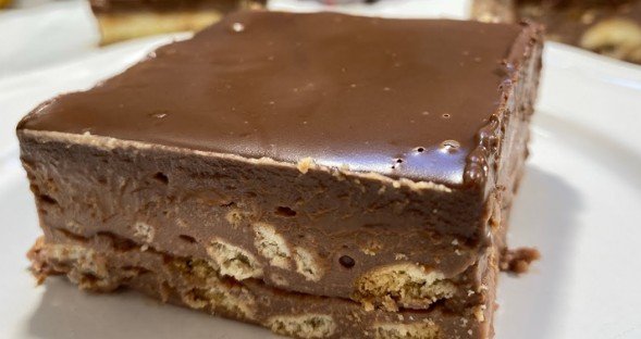 Čokoladni Kolač iz Jedne Posude: Stara Dobra Poslastica Bez Pečenja!