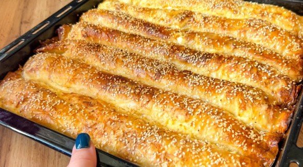 Burek Mu Nije Ravan: Najbolja Pita sa Sirom od Gotovih Kora!