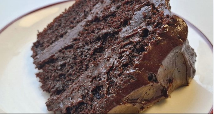 Čuvena “Matilda” čokoladna torta (Najsočnija torta sa fudge kremom)
