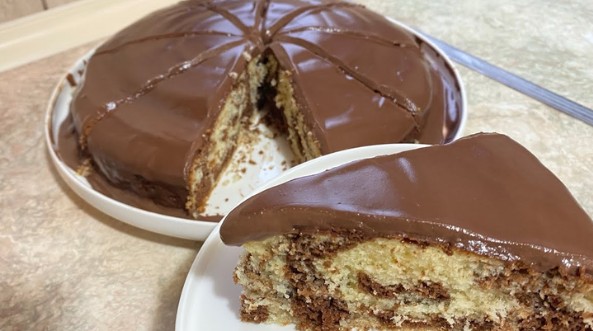 Jednostavna Mramorna Torta: Sastojci Koje Već Imate Kod Kuće!