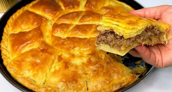 Super Ukusni Turski Burek sa Mesom!