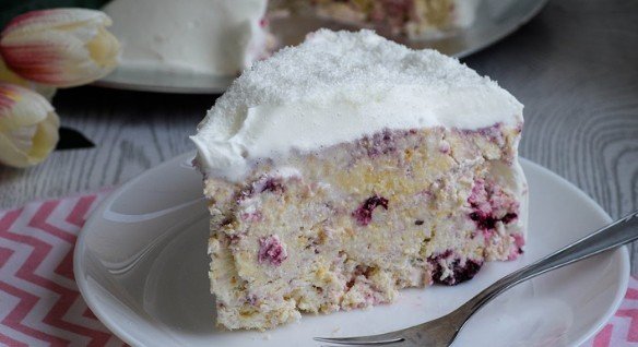 Brza Torta sa Keksom i Voćem: Gotova za 15 Minuta i Bolja od Sladoleda!