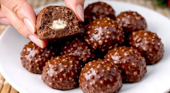 Čokoladni i Kokos Desert za 5 Minuta: Bez Rerne, Brašna i Želatina!