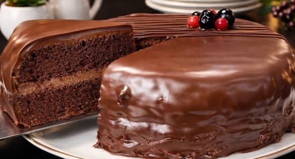 Jednostavna Venecijanska Čokoladna Torta: Gotova za Samo 10 Minuta!