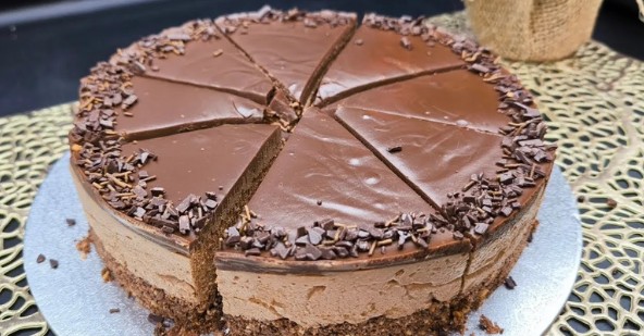 Hladna Čokoladna Torta za 5 Minuta: Bez Rerne i Bez Jaja!