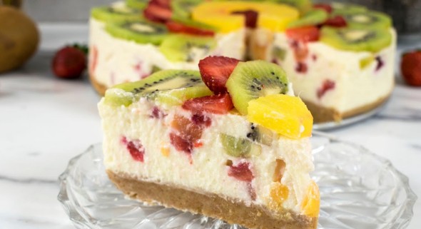 Savršena Osvežavajuća Voćna Torta Bez Pečenja i Jaja!