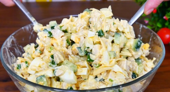 Brza i Ukusna Pileća Salata Koju Ćete Praviti Svaki Vikend!