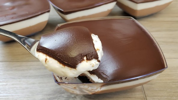 Cadbury čizkejk u čaši (Bez pečenja, bez želatina!)