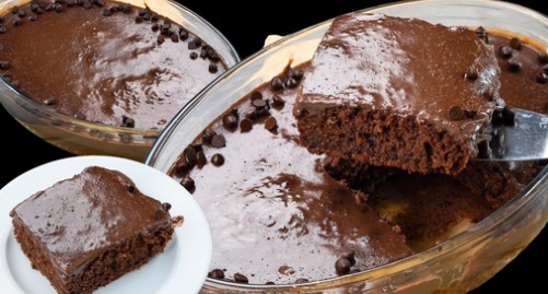 Čokoladna Čarolija za 30 Minuta: Sočni Kolač sa Čokoladnim Pudingom!