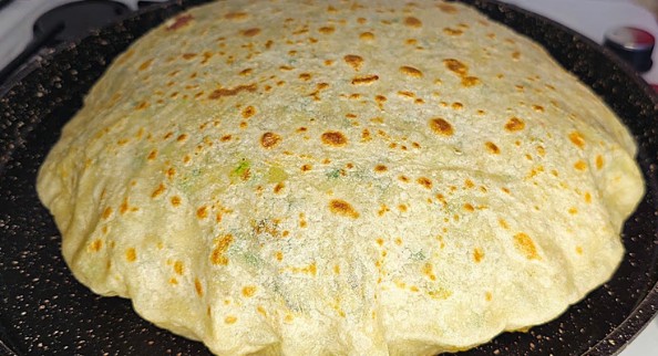 Domaće Gözleme sa Krompirom: Brz i Preukusan Turski Hleb Bez Kvasca!